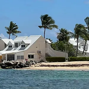 sweet-home-sxm-baie-nettl-pieds-dans-leau.comcaribbean.com/