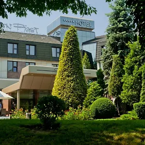 ***** Hotel & Polsko